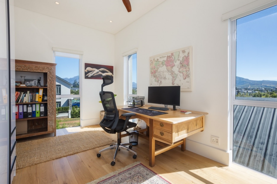 4 Bedroom Property for Sale in Val De Vie Estate Western Cape